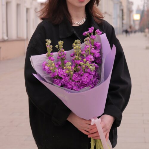 Букет фиолетовой маттиолы 0079